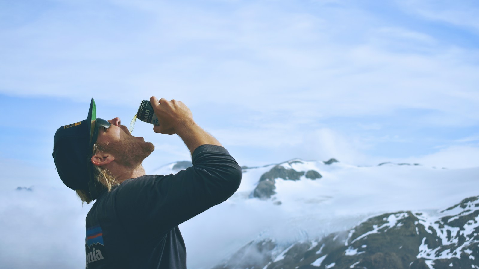 Trail Running Nutrition Per Hour: Carbs, Water, Sodium