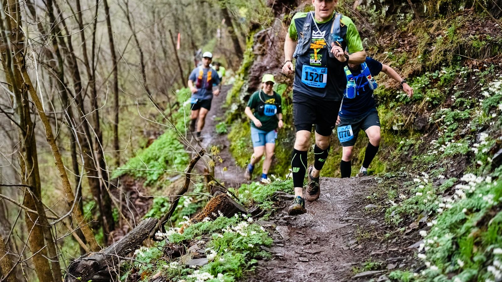 Săn vé giải trail giá tốt: early bird, nhóm chạy, hạn chót